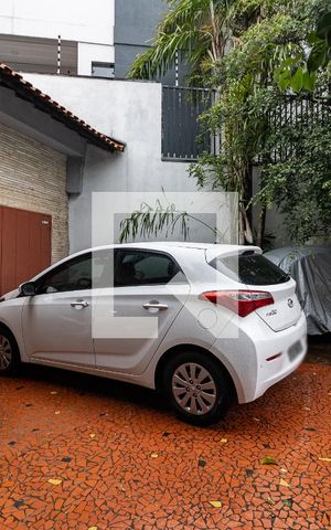 Casa para alugar com 320m², 3 quartos e 3 vagas Casa para alugar com 320m², 3 quartos e 3 vagasGaragem
