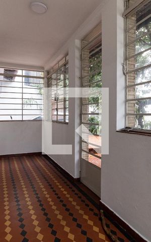 Casa para alugar com 320m², 3 quartos e 3 vagas Casa para alugar com 320m², 3 quartos e 3 vagasJardim de Inverno