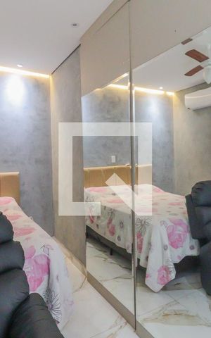 Casa à venda com 230m², 3 quartos e 3 vagasSuíte