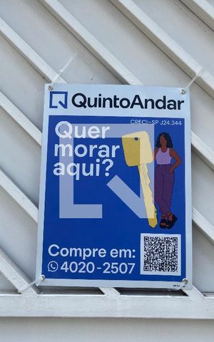 Casa à venda com 300m², 6 quartos e 2 vagas Casa à venda com 300m², 6 quartos e 2 vagasFachada