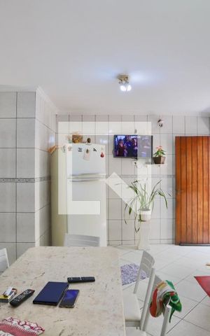 Casa à venda com 300m², 6 quartos e 2 vagas Casa à venda com 300m², 6 quartos e 2 vagasCozinha