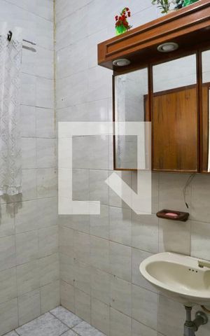 Casa à venda com 300m², 6 quartos e 2 vagas Casa à venda com 300m², 6 quartos e 2 vagasBanheiro