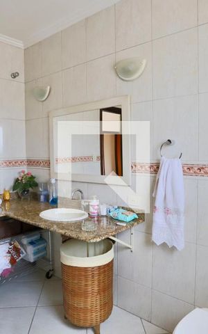 Casa à venda com 300m², 6 quartos e 2 vagas Casa à venda com 300m², 6 quartos e 2 vagasBanheiro do Quarto 2