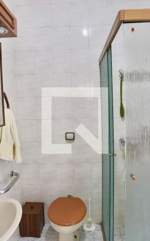 Casa à venda com 300m², 6 quartos e 2 vagas Casa à venda com 300m², 6 quartos e 2 vagasBanheiro