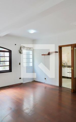 Casa à venda com 300m², 6 quartos e 2 vagas Casa à venda com 300m², 6 quartos e 2 vagasSala 3