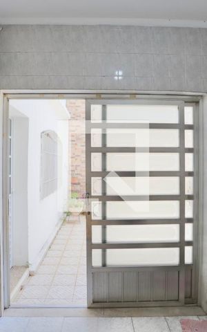 Casa à venda com 300m², 6 quartos e 2 vagas Casa à venda com 300m², 6 quartos e 2 vagasLavanderia