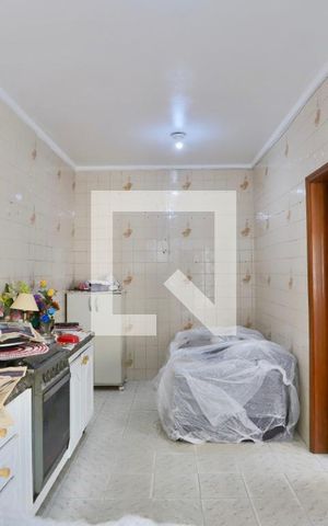 Casa à venda com 300m², 6 quartos e 2 vagas Casa à venda com 300m², 6 quartos e 2 vagasCozinha Casa 2