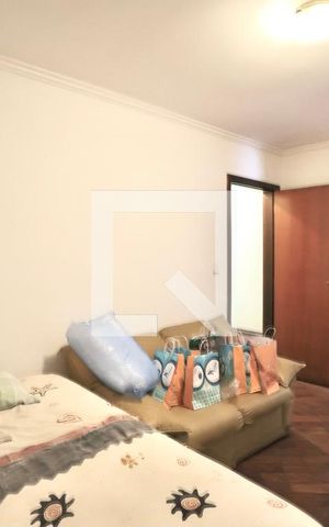 Casa à venda com 300m², 6 quartos e 2 vagas Casa à venda com 300m², 6 quartos e 2 vagasQuarto 1