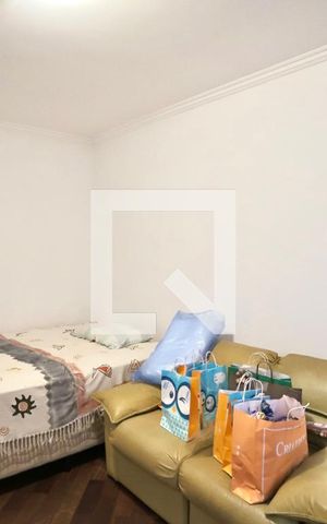 Casa à venda com 300m², 6 quartos e 2 vagas Casa à venda com 300m², 6 quartos e 2 vagasQuarto 1