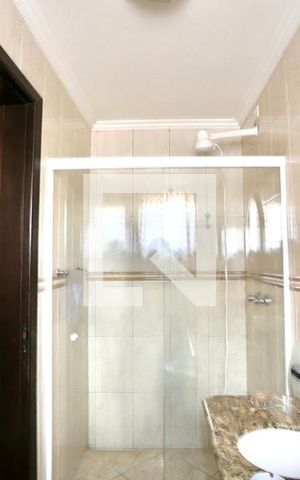 Casa à venda com 300m², 6 quartos e 2 vagas Casa à venda com 300m², 6 quartos e 2 vagasBanheiro do Quarto 1