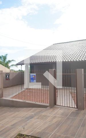 Casa para alugar com 120m², 3 quartos e 2 vagas Casa para alugar com 120m², 3 quartos e 2 vagasFachada