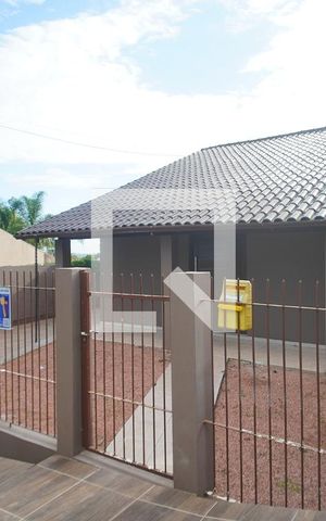 Casa para alugar com 120m², 3 quartos e 2 vagas Casa para alugar com 120m², 3 quartos e 2 vagasFachada