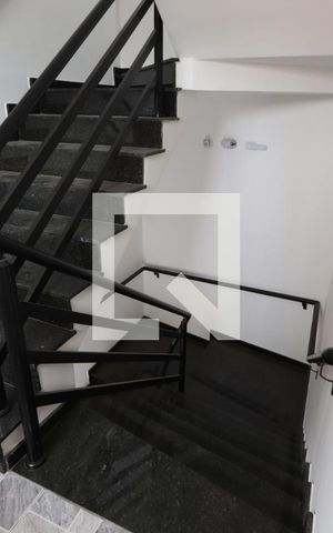 Apartamento à venda com 45m², 2 quartos e sem vagaEscada
