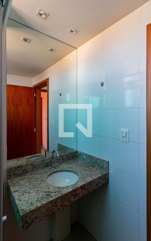 Apartamento à venda com 58m², 2 quartos e 1 vaga Apartamento à venda com 58m², 2 quartos e 1 vagaBanheiro