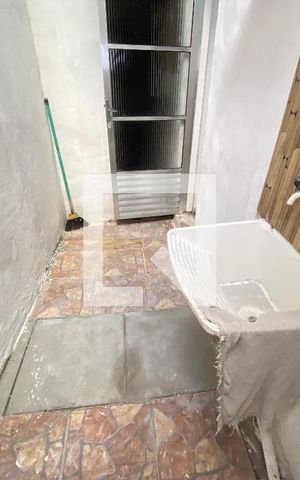Casa para alugar com 60m², 2 quartos e sem vagaÁrea de Serviço