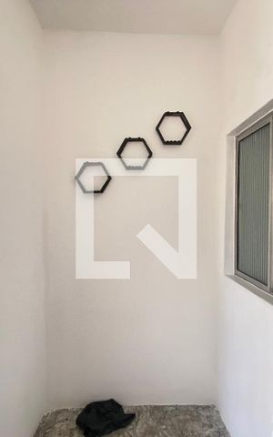 Casa para alugar com 60m², 2 quartos e sem vagaEntrada