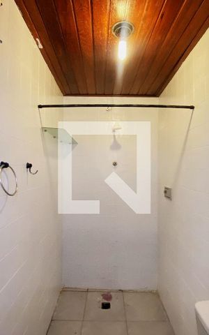 Casa para alugar com 60m², 2 quartos e sem vagaBanheiro