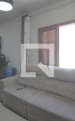 Casa para alugar com 45m², 2 quartos e 2 vagasSala