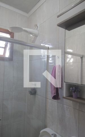 Casa para alugar com 45m², 2 quartos e 2 vagasBanheiro