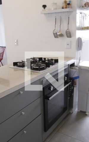 Apartamento para alugar com 75m², 2 quartos e 2 vagasCozinha