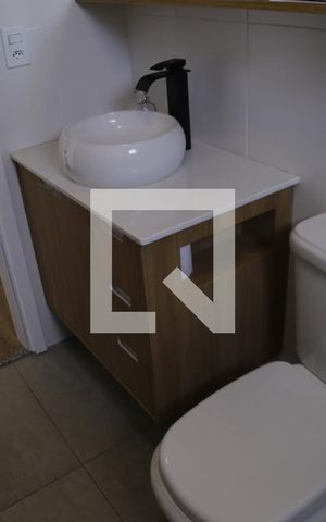 Apartamento para alugar com 75m², 2 quartos e 2 vagasBanheiro da Suíte