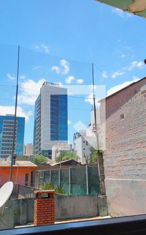 Casa para alugar com 270m², 7 quartos e 6 vagasVista
