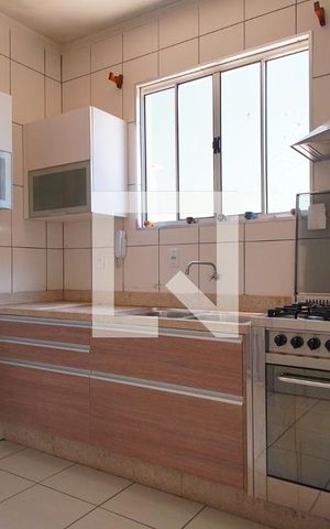 Casa para alugar com 270m², 7 quartos e 6 vagasCozinha