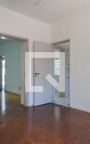 Casa para alugar com 270m², 7 quartos e 6 vagasSala