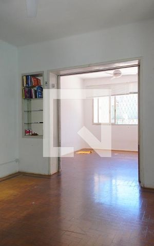 Casa para alugar com 270m², 7 quartos e 6 vagasSala