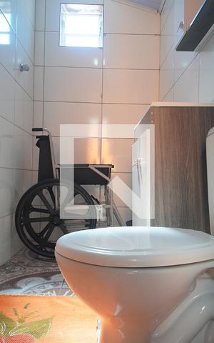 Casa à venda com 300m², 3 quartos e 2 vagas Casa à venda com 300m², 3 quartos e 2 vagasBanheiro 1