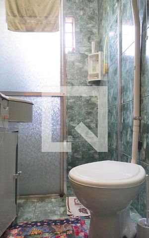 Casa à venda com 300m², 3 quartos e 2 vagas Casa à venda com 300m², 3 quartos e 2 vagasBanheiro 2