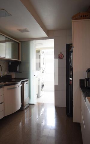 Apartamento para alugar com 120m², 3 quartos e 2 vagasCozinha