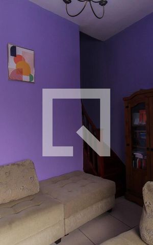 Casa à venda com 80m², 2 quartos e sem vaga Casa à venda com 80m², 2 quartos e sem vagaSala