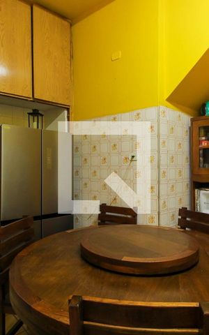 Casa à venda com 80m², 2 quartos e sem vaga Casa à venda com 80m², 2 quartos e sem vagaCozinha