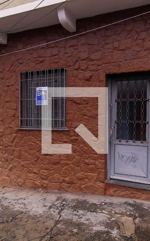 Casa à venda com 80m², 2 quartos e sem vaga Casa à venda com 80m², 2 quartos e sem vagaFachada