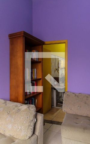 Casa à venda com 80m², 2 quartos e sem vaga Casa à venda com 80m², 2 quartos e sem vagaSala