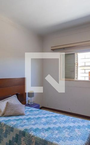 Casa à venda com 500m², 3 quartos e 6 vagas Casa à venda com 500m², 3 quartos e 6 vagasQuarto da suíte 2