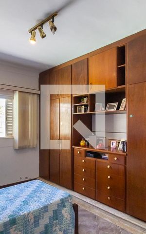 Casa à venda com 500m², 3 quartos e 6 vagas Casa à venda com 500m², 3 quartos e 6 vagasQuarto da suíte 2