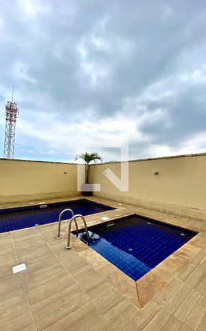 Apartamento à venda com 70m², 2 quartos e 1 vagaÁrea comum - Piscina