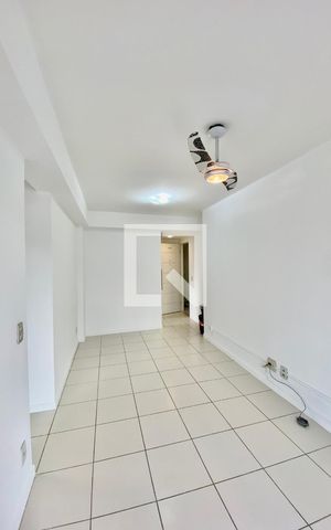 Apartamento à venda com 70m², 2 quartos e 1 vagaSala