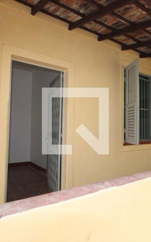Casa para alugar com 80m², 2 quartos e sem vagaVaranda