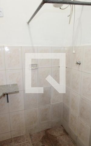 Casa para alugar com 80m², 2 quartos e sem vagaBanheiro