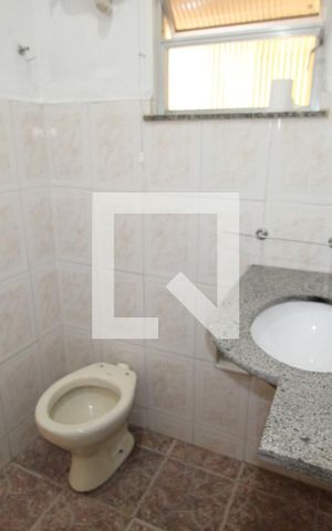 Casa para alugar com 80m², 2 quartos e sem vagaBanheiro
