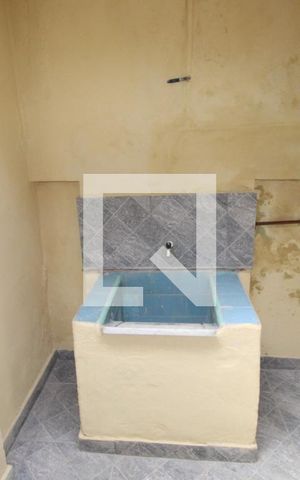 Casa para alugar com 80m², 2 quartos e sem vagaÁrea de Serviço