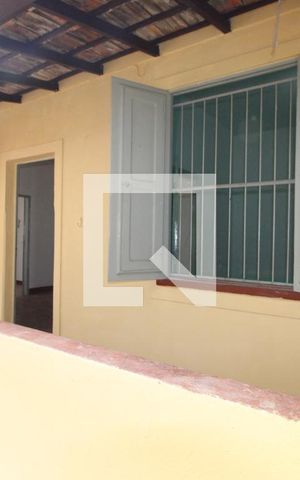 Casa para alugar com 80m², 2 quartos e sem vagaVaranda