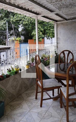 Casa à venda com 120m², 4 quartos e 3 vagasVaranda