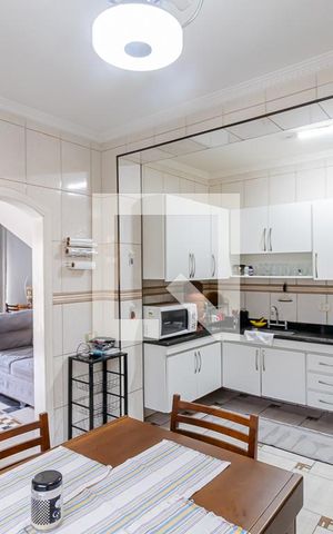 Casa à venda com 175m², 4 quartos e 2 vagas Casa à venda com 175m², 4 quartos e 2 vagasCozinha