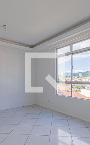 Apartamento para alugar com 60m², 2 quartos e 1 vaga Apartamento para alugar com 60m², 2 quartos e 1 vagaSala