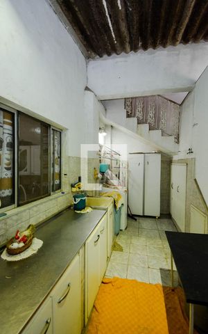 Casa à venda com 1025m², 4 quartos e 2 vagas Casa à venda com 1025m², 4 quartos e 2 vagasÁrea de Serviço