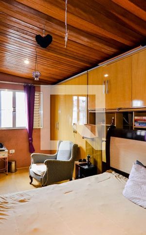 Casa à venda com 1025m², 4 quartos e 2 vagas Casa à venda com 1025m², 4 quartos e 2 vagasQuarto 3